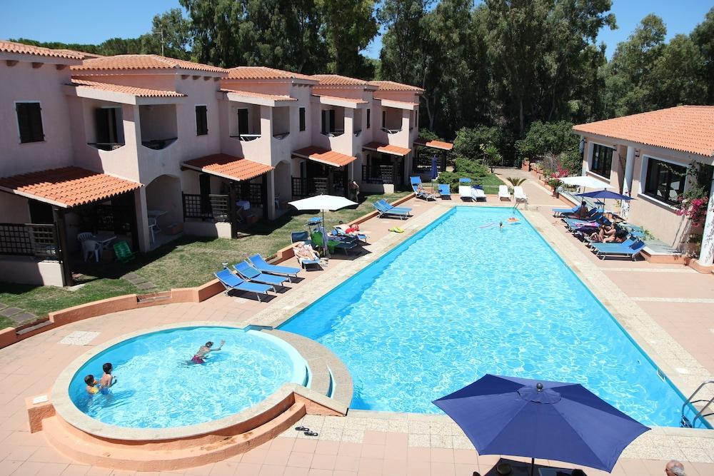 Marina Manna Hotel And Club Village Valledoria Kültér fotó