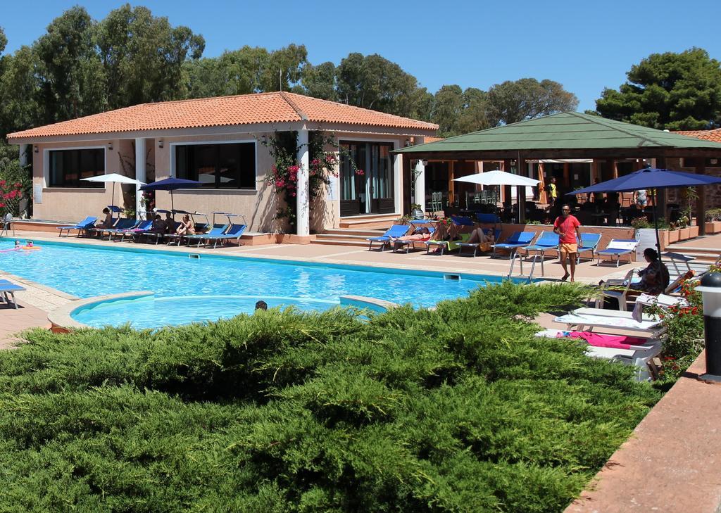 Marina Manna Hotel And Club Village Valledoria Kültér fotó