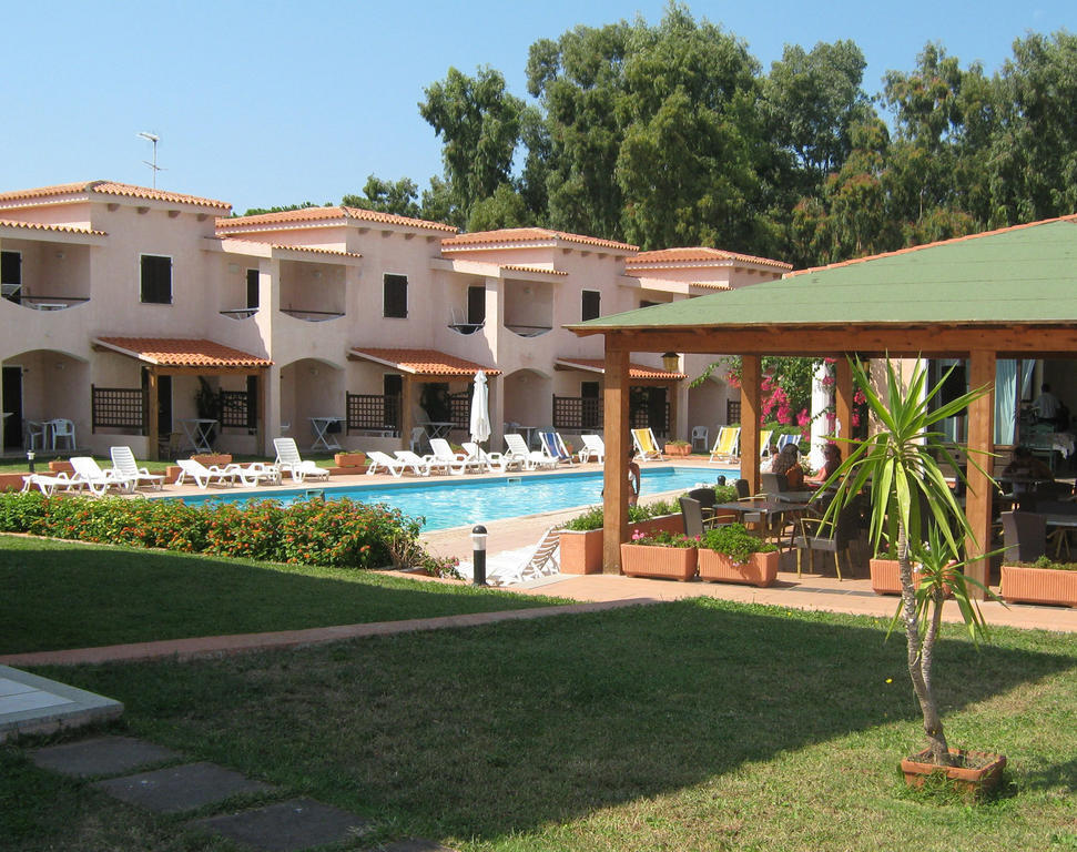 Marina Manna Hotel And Club Village Valledoria Kültér fotó